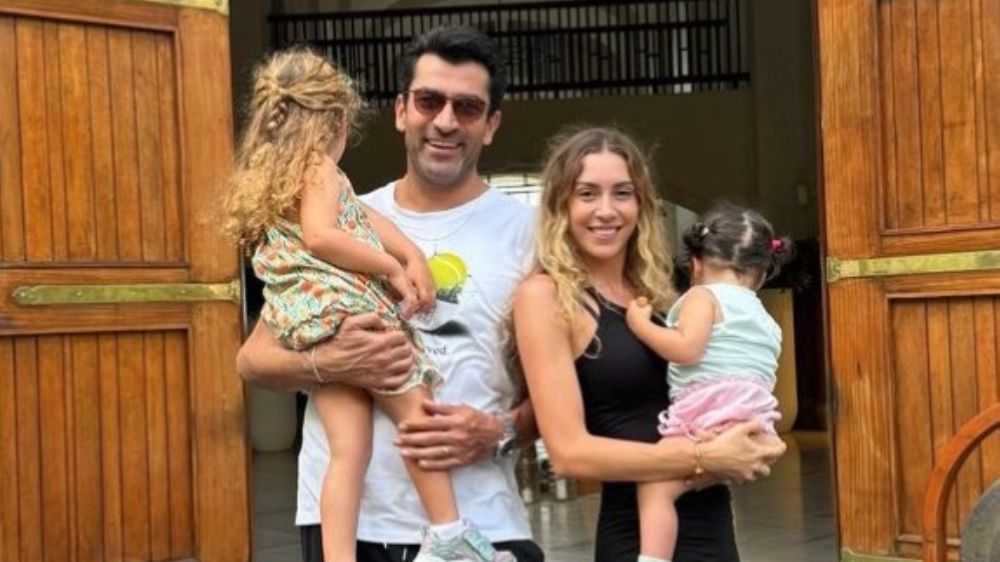 Sinem Kobal ile Kenan İmirzalıoğlu'ndan tatil pozları