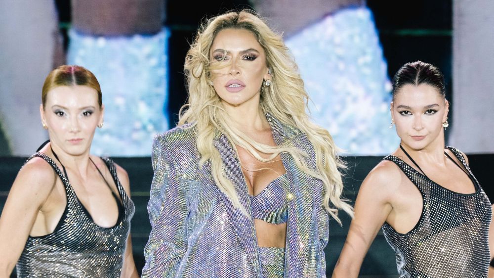 Hadise, eğitim için 'Biz Buradayız' dedi