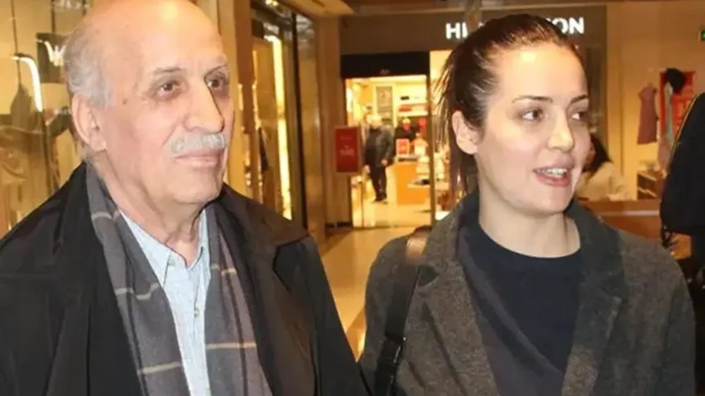 İrem Sak babasını kaybetti