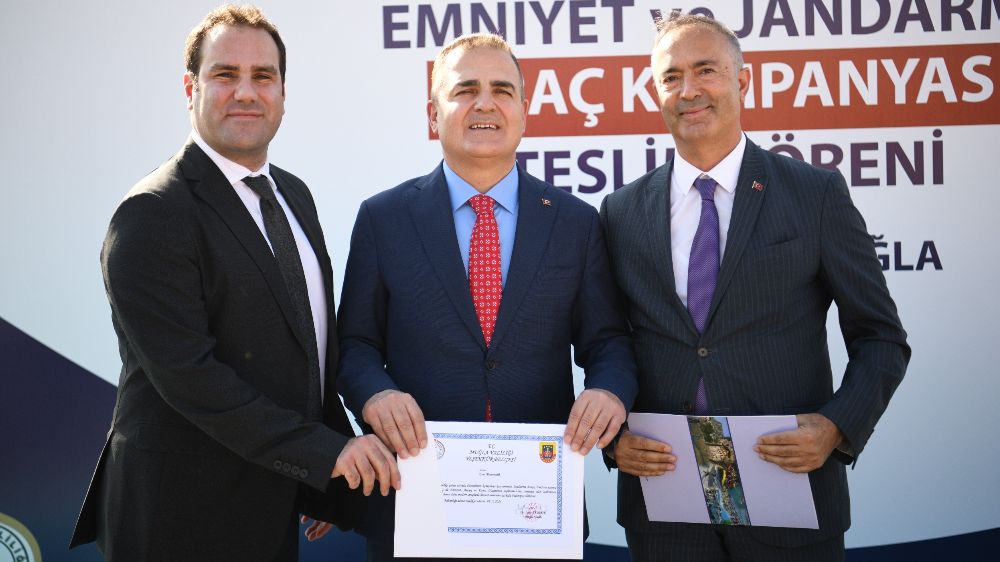 Bodrum’a katkılarından dolayı plaket aldılar