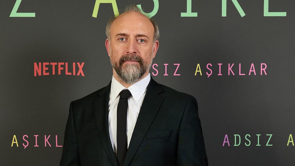 Halit Ergenç'in saçı gündem oldu!